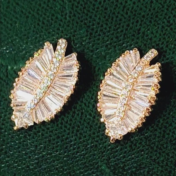Double Leaf Baguette Earrings WHITE GOLD DIPPED - Picture 1 of 5